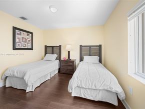 11351 NW 64th Ter, Doral FL 33178