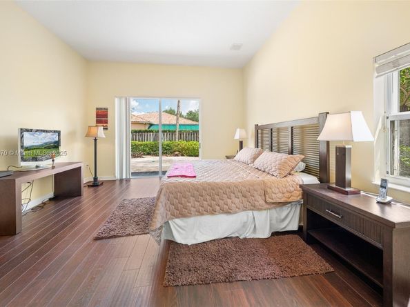 11351 NW 64th Ter, Doral FL 33178