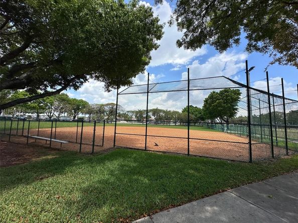 11351 NW 64th Ter, Doral FL 33178
