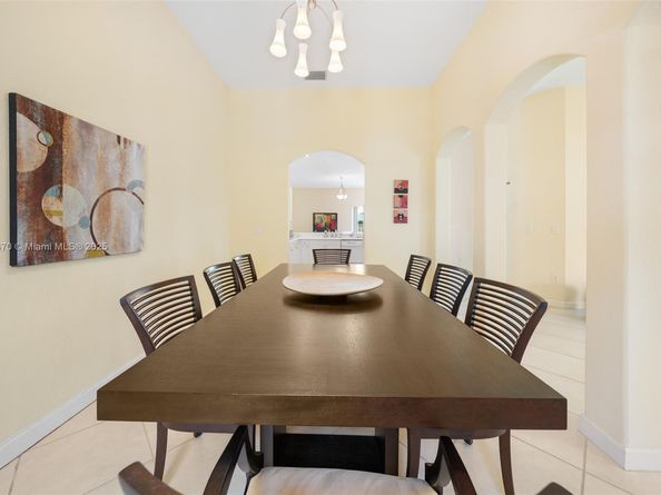 11351 NW 64th Ter, Doral FL 33178
