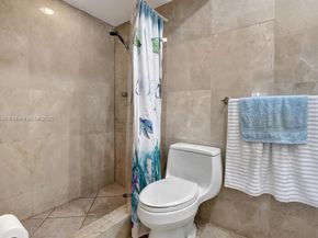 219 NE 14th Ave 107, Hallandale Beach FL 33009