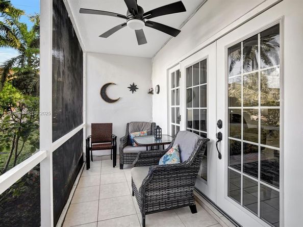 219 NE 14th Ave 107, Hallandale Beach FL 33009
