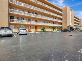 219 NE 14th Ave 107, Hallandale Beach FL 33009