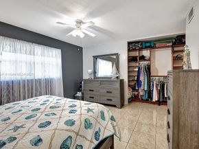 219 NE 14th Ave 107, Hallandale Beach FL 33009