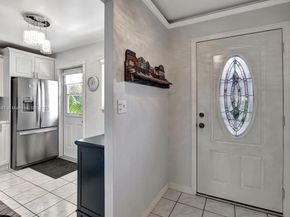 219 NE 14th Ave 107, Hallandale Beach FL 33009