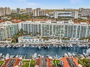3029 NE 188th St 721, Aventura FL 33180