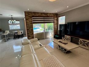 15465 SW 117th St, Miami FL 33196