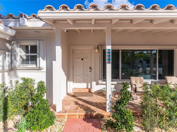 1344 Seabreeze Blvd, Fort Lauderdale FL 33316