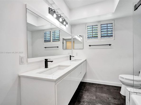 1940 NE 185th Ter, North Miami Beach FL 33179