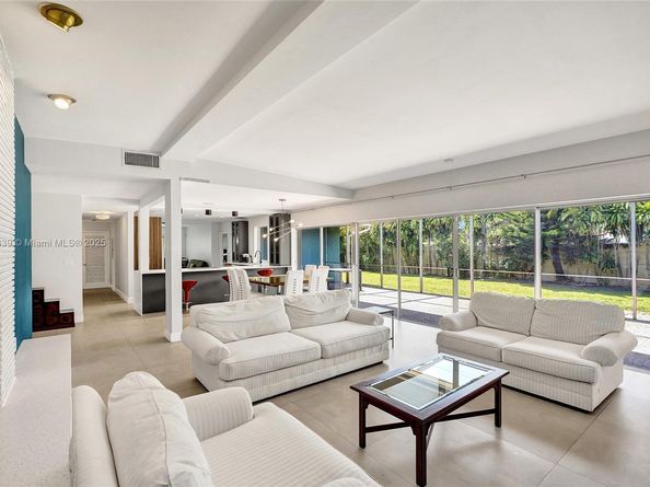 1940 NE 185th Ter, North Miami Beach FL 33179