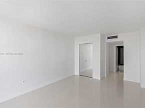 3675 N Country Club Dr 1501, Aventura FL 33180