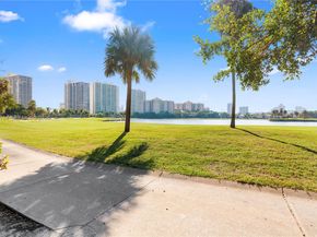 3675 N Country Club Dr 1501, Aventura FL 33180