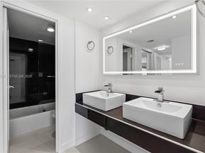 3675 N Country Club Dr 1501, Aventura FL 33180