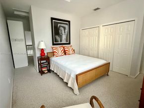 712 W Palm Aire Dr, Pompano Beach FL 33069