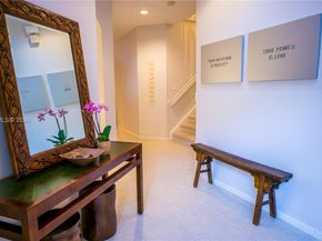 712 W Palm Aire Dr, Pompano Beach FL 33069