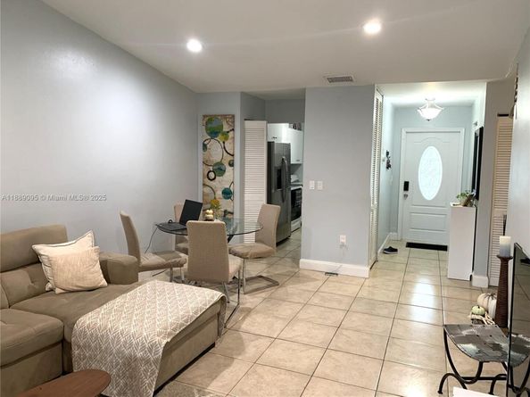 4904 SW 139th Ct, Miami FL 33175