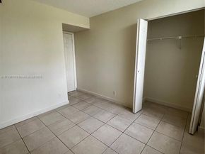 210 Lake Pointe Dr 107, Oakland Park FL 33309