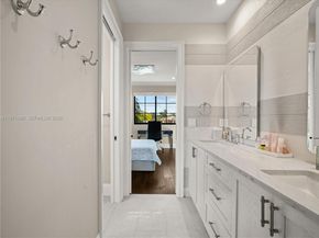 2512 SE 9th St, Pompano Beach FL 33062