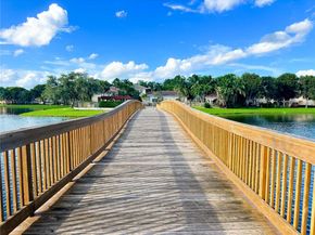 2564 Centergate Dr 208, Miramar FL 33025