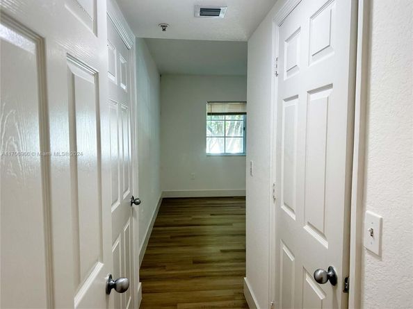 2564 Centergate Dr 208, Miramar FL 33025