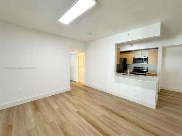 2564 Centergate Dr 208, Miramar FL 33025