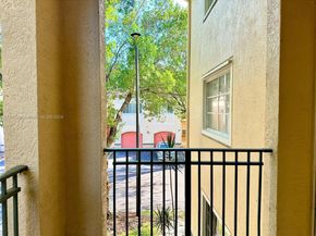 2564 Centergate Dr 208, Miramar FL 33025