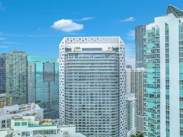 1300 Brickell Bay Dr 2005, Miami FL 33131