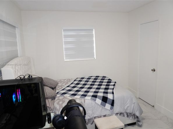 Undisclosed Address #A11891858, Miami FL 33176