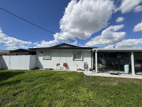 Undisclosed Address #A11891858, Miami FL 33176