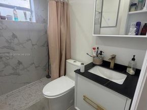 660 SW 30th Ter, Fort Lauderdale FL 33312