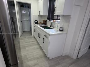 660 SW 30th Ter, Fort Lauderdale FL 33312