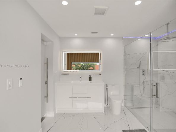 6201 SW 107th Ave, Miami FL 33173