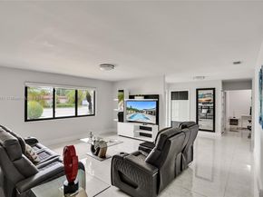 6201 SW 107th Ave, Miami FL 33173