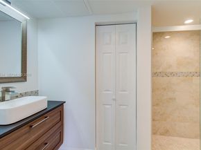 4824 N State Road 7 9105, Coconut Creek FL 33073