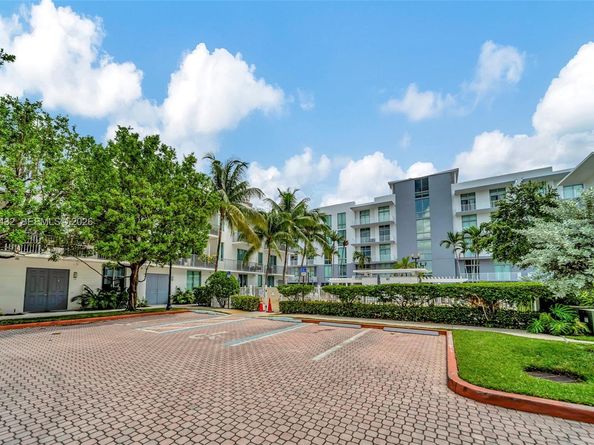 2100 Van Buren St 508, Hollywood FL 33020