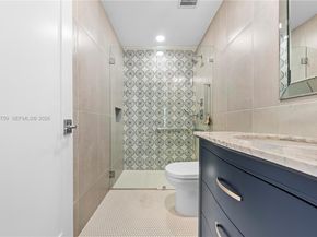 1077 NW 170th Ave, Pembroke Pines FL 33028
