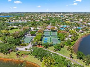 1077 NW 170th Ave, Pembroke Pines FL 33028