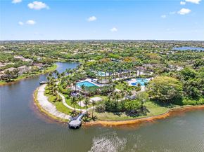 1077 NW 170th Ave, Pembroke Pines FL 33028