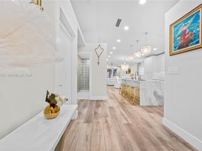 1077 NW 170th Ave, Pembroke Pines FL 33028