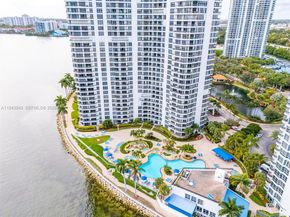 19101 NE Mystic Pointe Drive 901, Aventura FL 33180