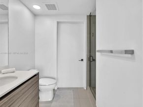 121 NE 34th St 2102, Miami FL 33137