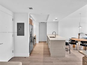 121 NE 34th St 2102, Miami FL 33137