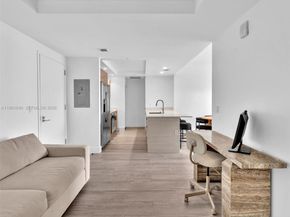 121 NE 34th St 2102, Miami FL 33137