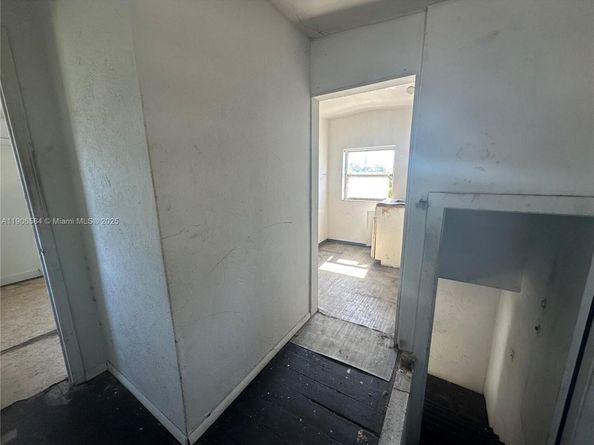 733 NW 27th Ave, Fort Lauderdale FL 33311