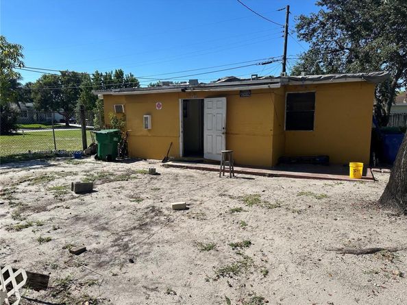 733 NW 27th Ave, Fort Lauderdale FL 33311