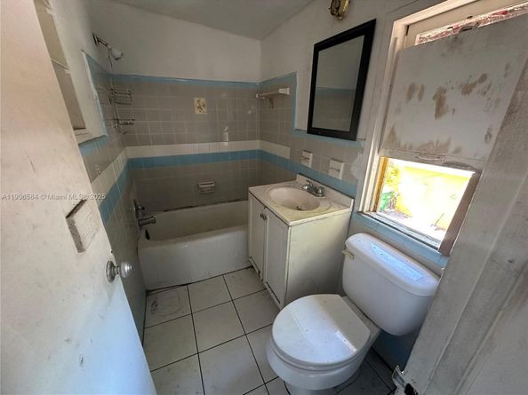 733 NW 27th Ave, Fort Lauderdale FL 33311