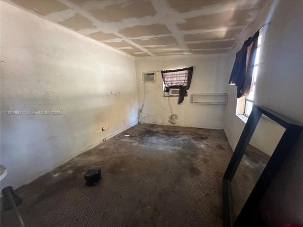 733 NW 27th Ave, Fort Lauderdale FL 33311