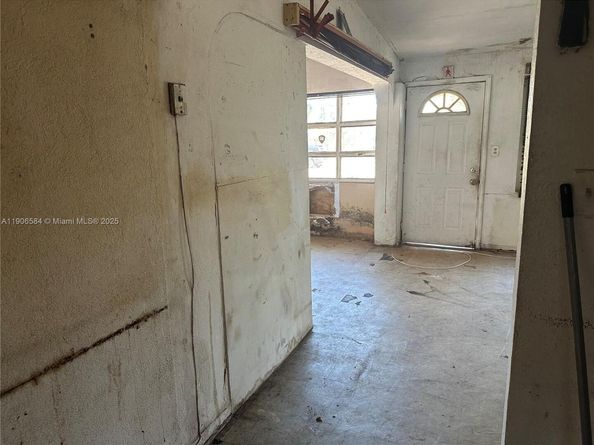 733 NW 27th Ave, Fort Lauderdale FL 33311