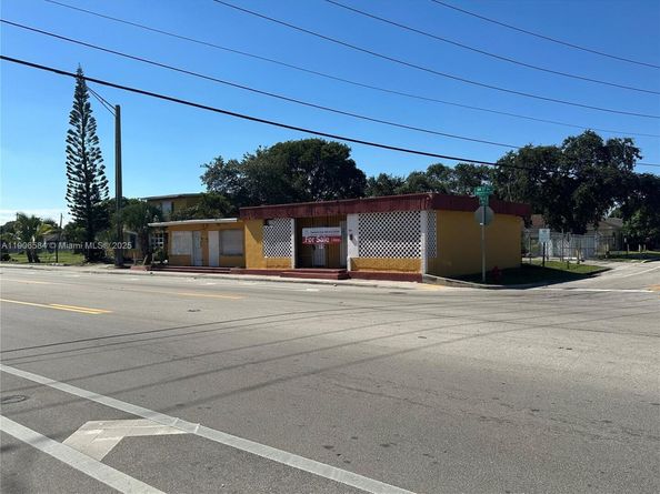 733 NW 27th Ave, Fort Lauderdale FL 33311