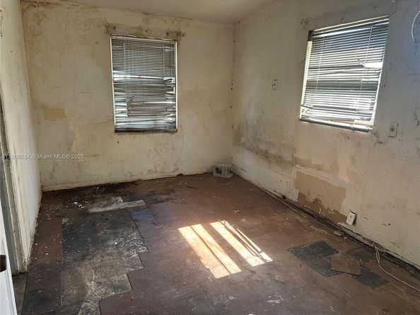 733 NW 27th Ave, Fort Lauderdale FL 33311